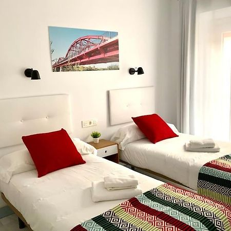 My Home In Triana, Luminoso Y Acogedor Apartamento Севиля Екстериор снимка