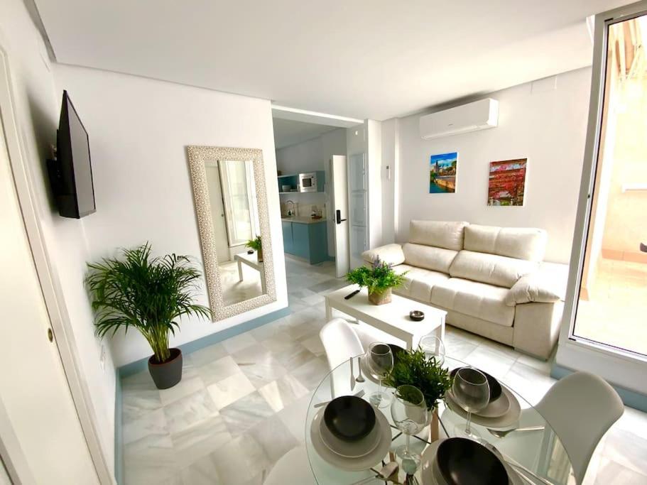 My Home In Triana, Luminoso Y Acogedor Apartamento Севиля Екстериор снимка