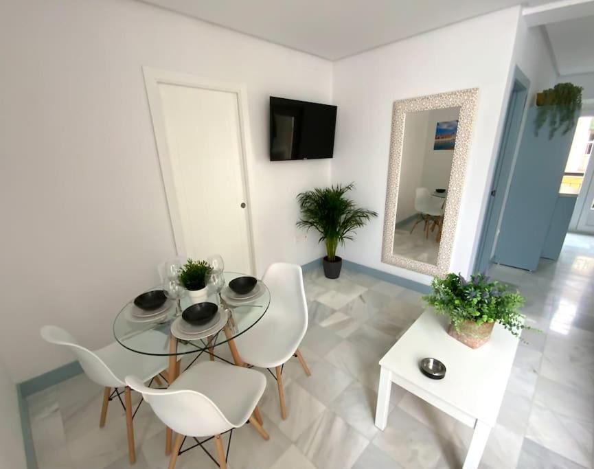 My Home In Triana, Luminoso Y Acogedor Apartamento Севиля Екстериор снимка